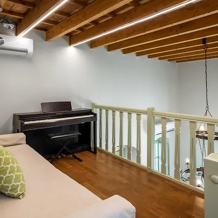 Siliguri Traditional House Rhodes City